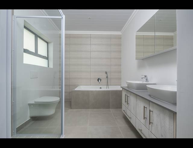 3 BEDROOM DUET TO LET IN DANA BAY